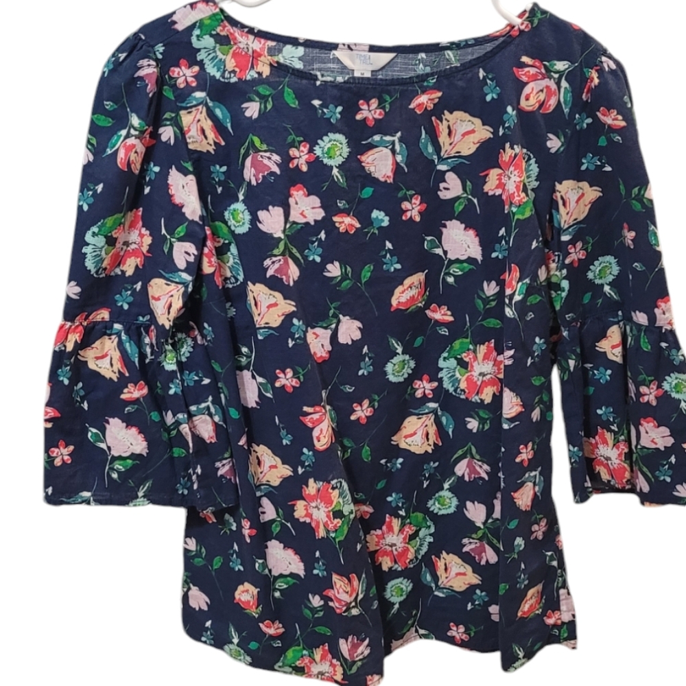 Floral printed blouse. Size 8-10, like new. Time and Tru label.